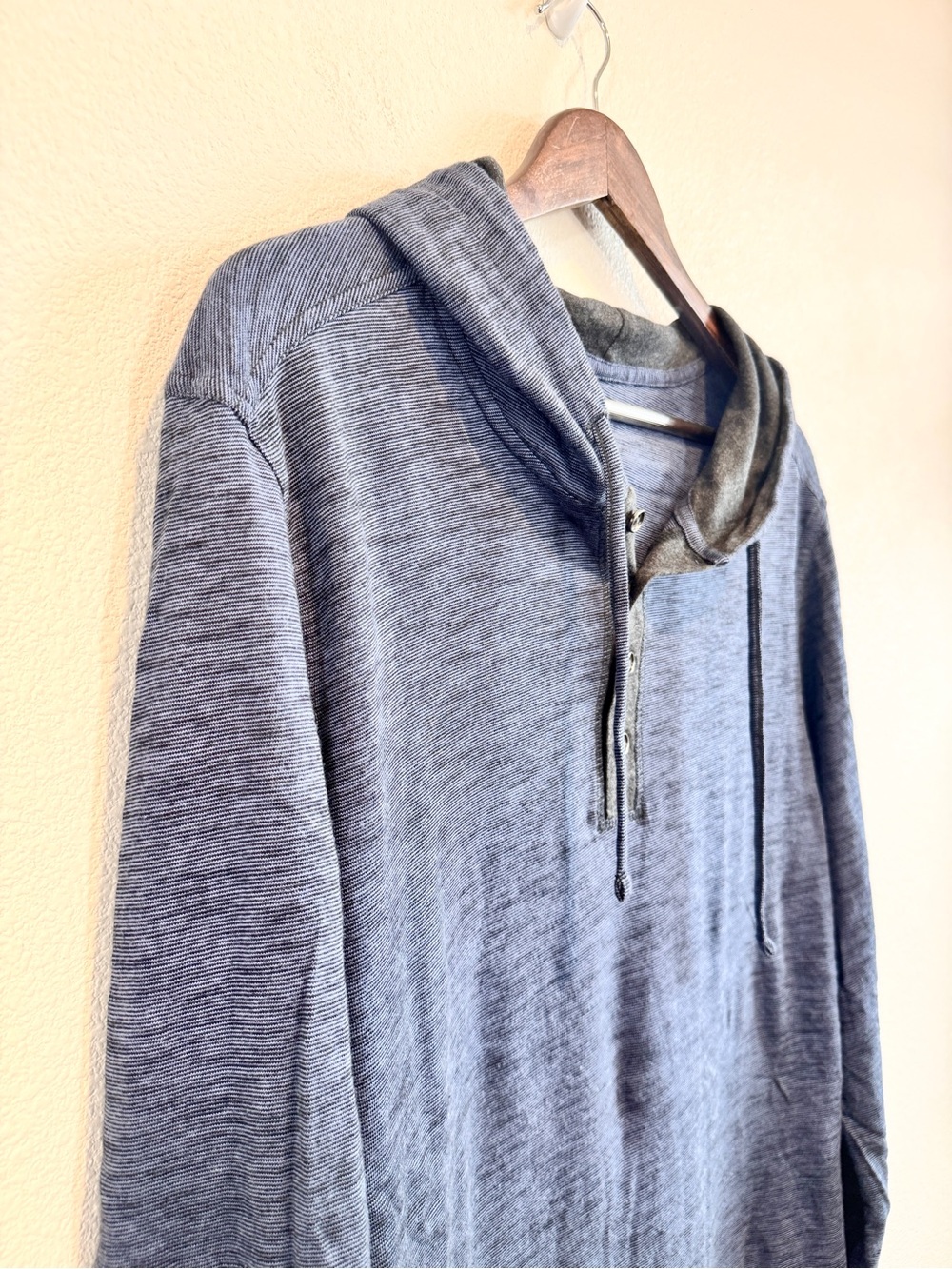 Robert Barakett Hooded Henley Pullover Slub Coastal Minimalist Blue L Shirt G98 - Picture 2 of 8
